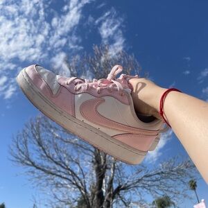 Nike court Borough low